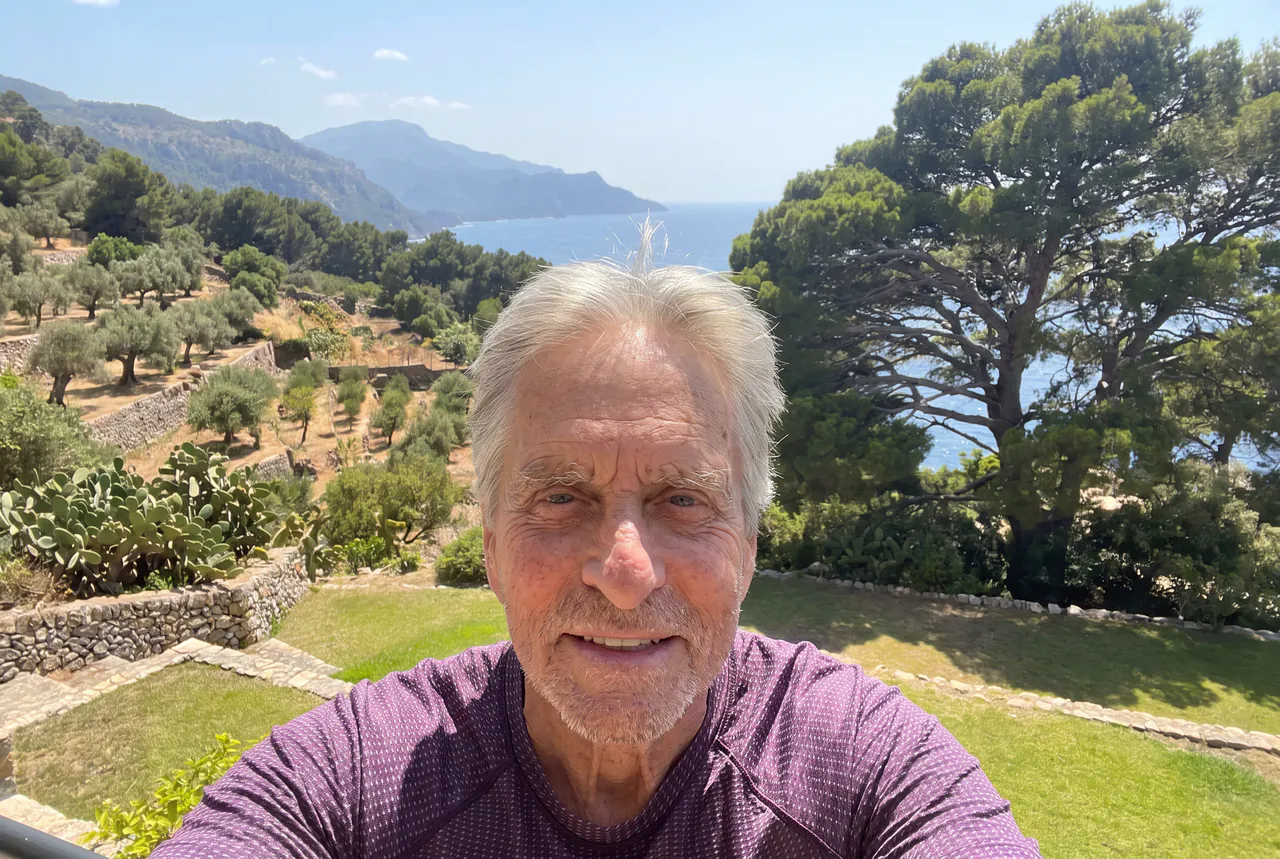 Michael Douglas Museo Sa Bassa Blanca